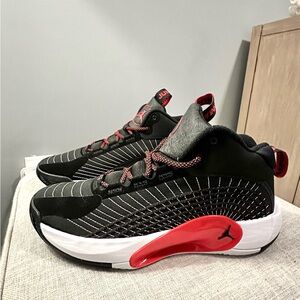 Brand new Jordan Jumpman 2021 Black/University Red Sneakers